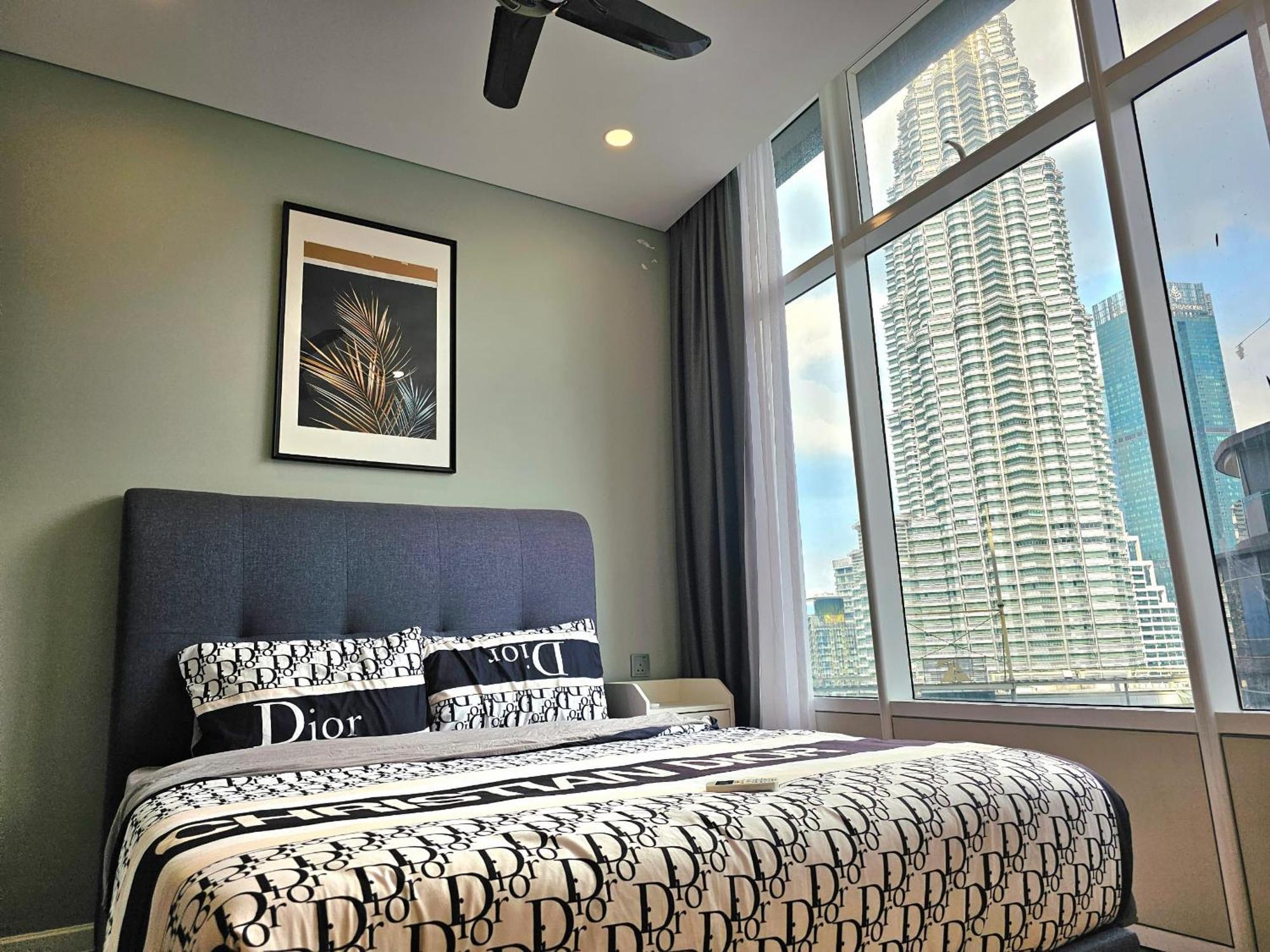 De Apartment Sky At Klcc Куала-Лумпур Экстерьер фото